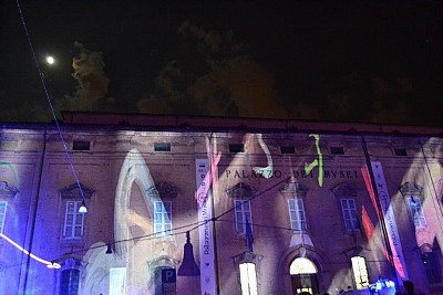 Foto 33 di 36