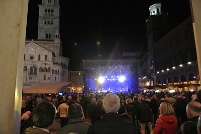 Foto 10 di 23
