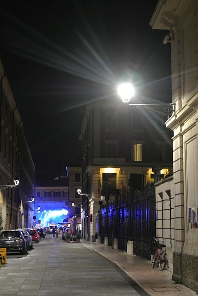 Foto 6 di 23