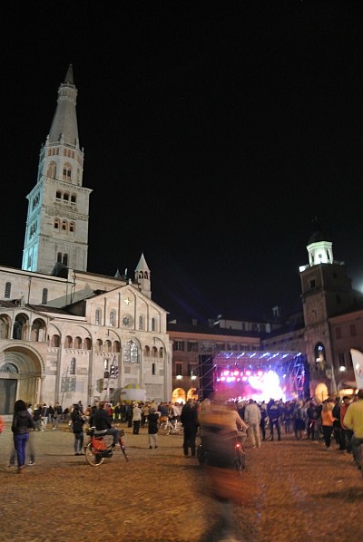 Foto 8 di 23