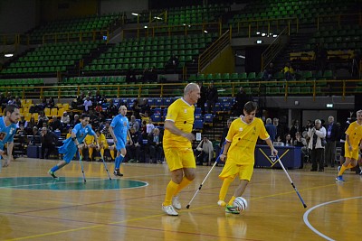 Foto 36 di 41