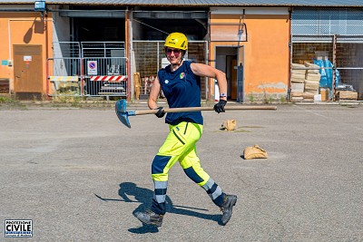 Foto 43 di 115